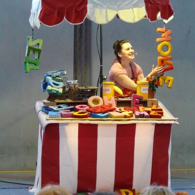 Bild vergr&ouml;&szlig;ern: Theaterstück