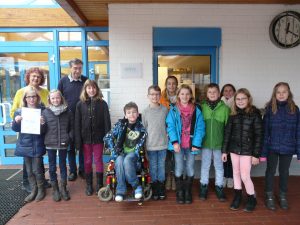 Foto-Auszeichnung-MINT-freundliche-Schule-2016-300x225